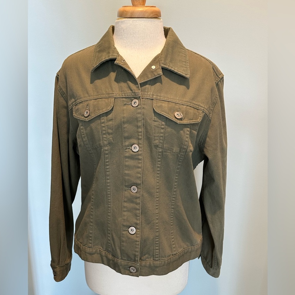 Eddie Bauer olive green button down jacket size Large please read description